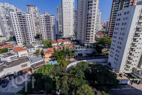 Image 15 - 883766