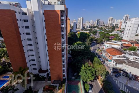 Image 14 - 883766