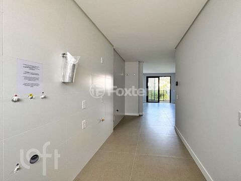 Image 5 - 883769