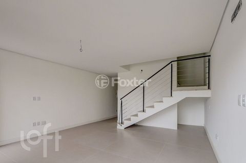 Image 9 - 883776