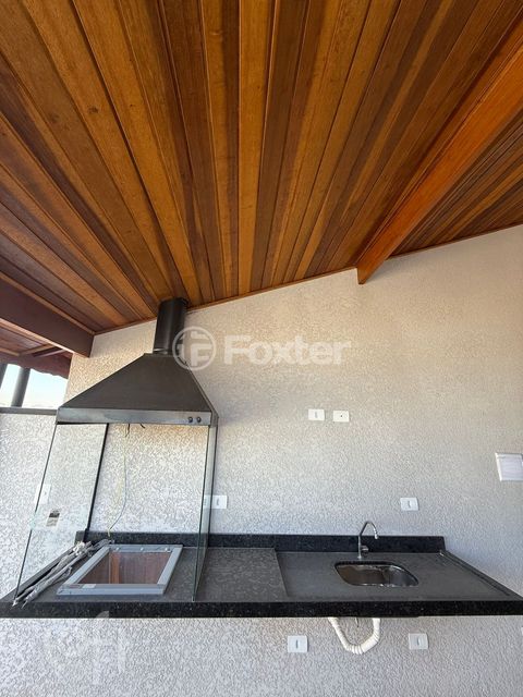 Image 10 - 883785