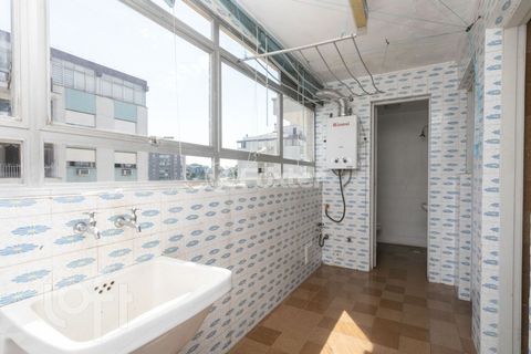 Image 9 - 883791
