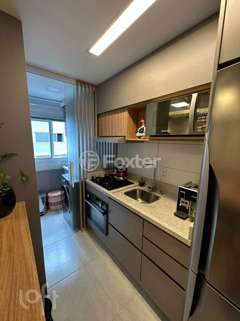 Image 8 - 883793