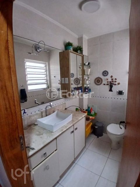Image 8 - 883809
