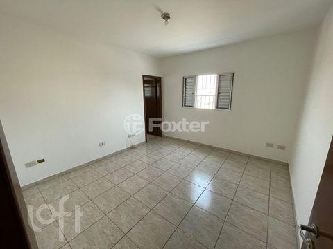 Image 7 - 883810