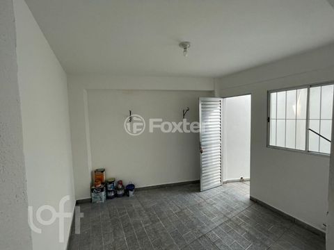 Image 4 - 883810