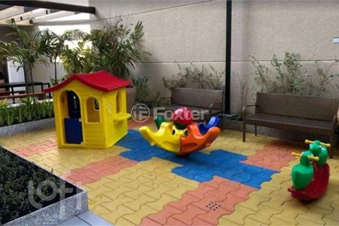 Image 9 - 883814