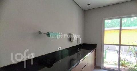 Image 7 - 883828