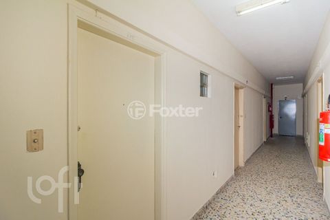 Image 11 - 883841