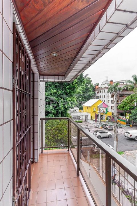 Image 8 - 883877