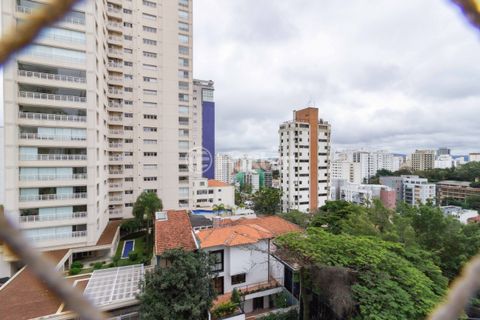 Image 4 - 883889