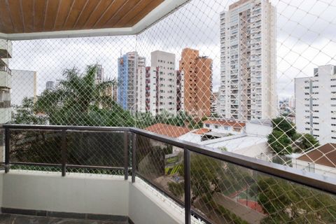 Image 15 - 883889