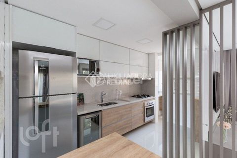 Image 7 - 883939
