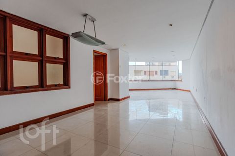 Image 9 - 883940
