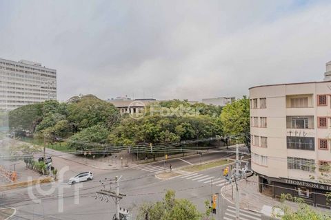 Image 2 - 883940