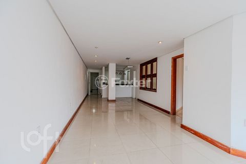 Image 3 - 883940