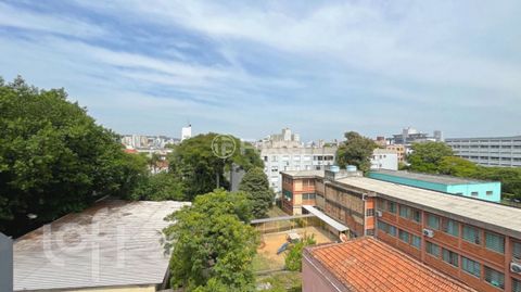Image 11 - 883941