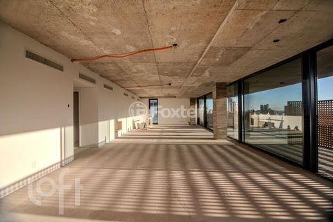 Image 18 - 883951