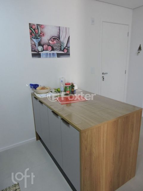 Image 9 - 883974