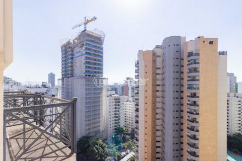 Image 14 - 883975