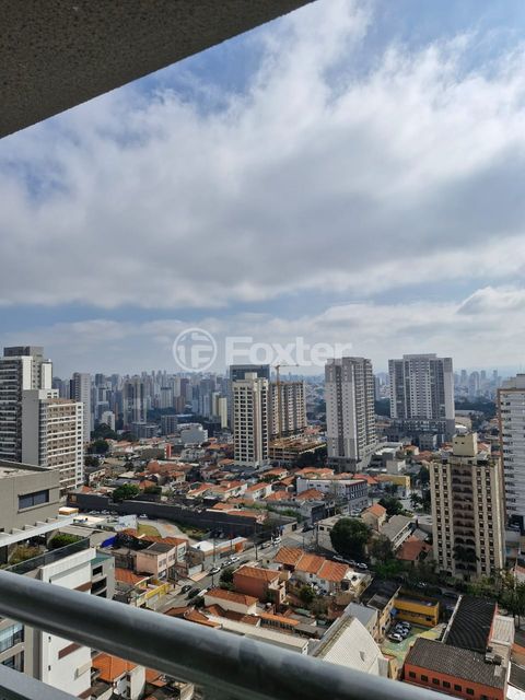 Image 4 - 884044