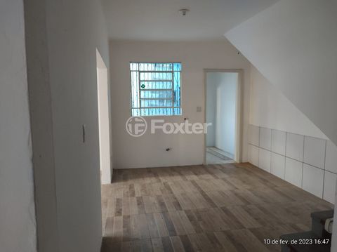 Image 7 - 884045