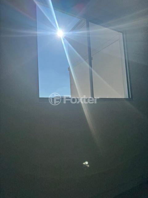 Image 7 - 884048