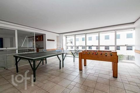 Image 7 - 884054