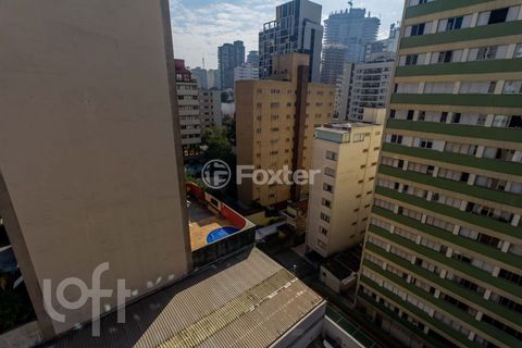 Image 12 - 884063
