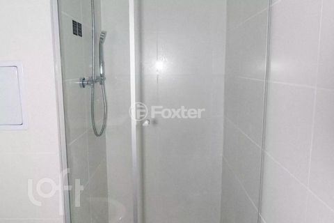 Image 9 - 884070