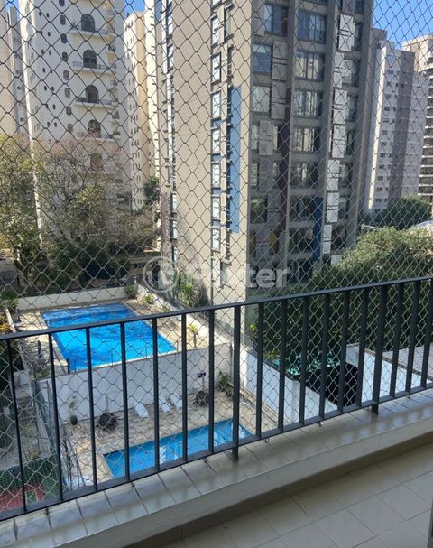 Image 6 - 884077