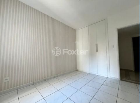 Image 7 - 884079