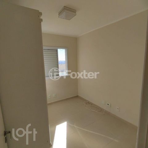 Image 7 - 884091