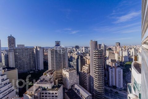 Image 12 - 884093