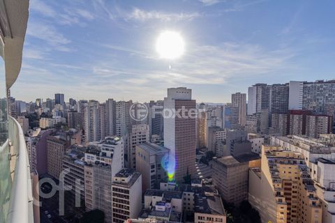 Image 11 - 884093
