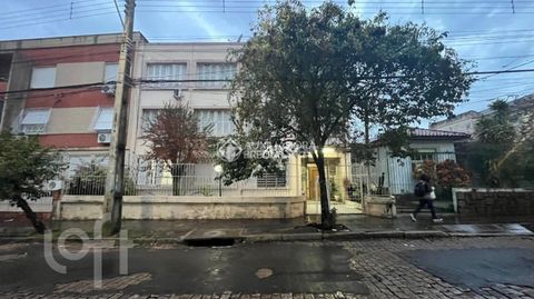 Image 19 - 884137