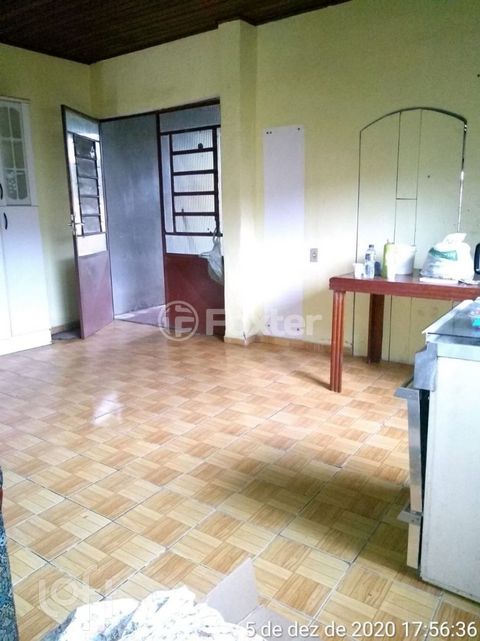 Image 8 - 884139