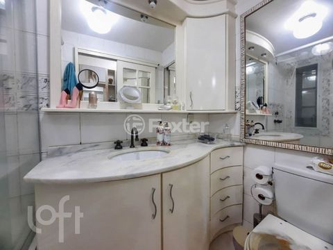Image 9 - 884142