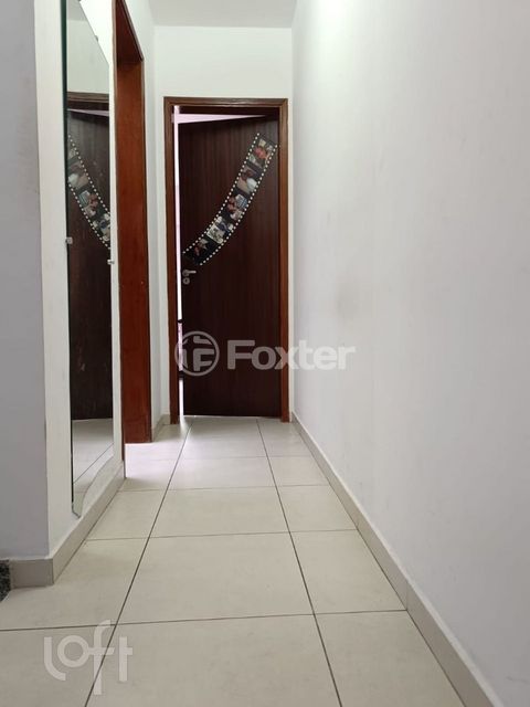 Image 5 - 884147