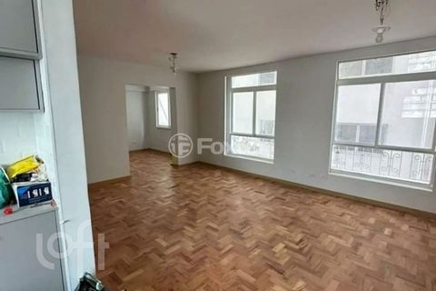 Image 1 - 884159