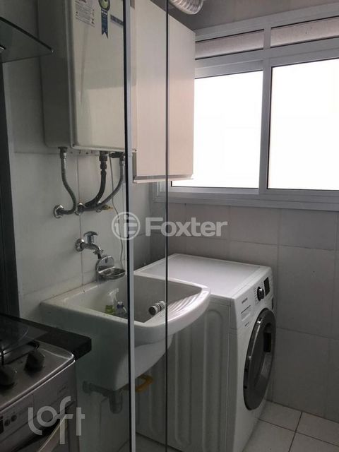 Image 7 - 884162