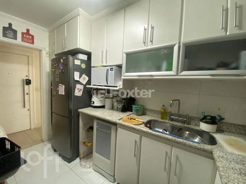 Image 1 - 884166