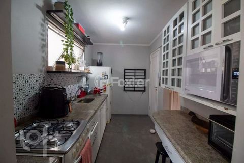 Image 7 - 884169