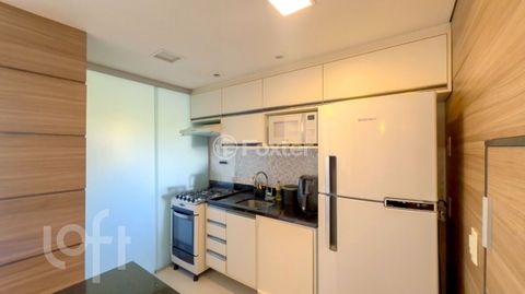 Image 8 - 884172