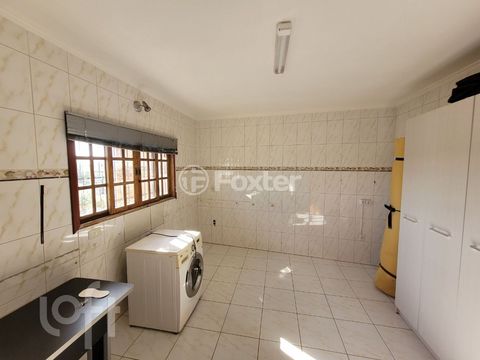 Image 8 - 884177