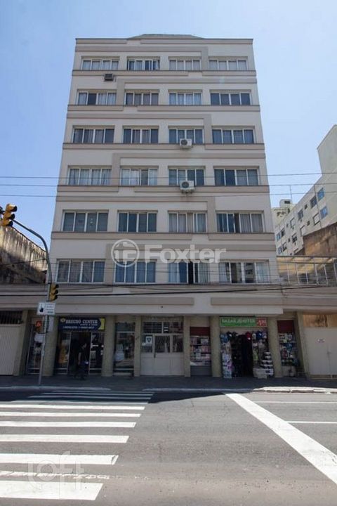 Image 17 - 884189