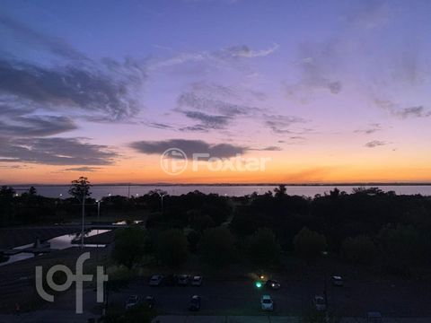 Image 1 - 884195