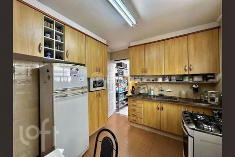 Image 7 - 884216