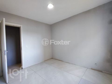 Image 3 - 884221