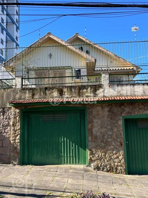 Image 0 - 884225